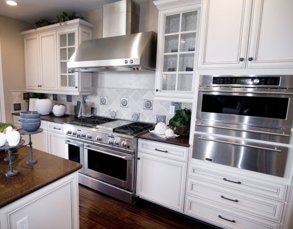 Custom Cabinet Building in Buda